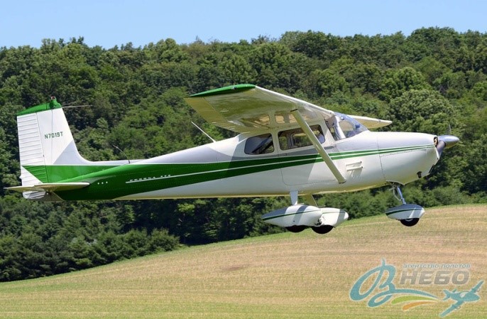 Fliegen auf Flugzeuge in Tscherkassy.