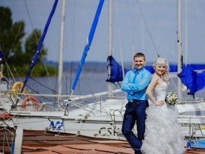 Die Ruhe auf einer Yacht in Tscherkassy - viel Spaß.