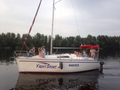 Rest on a yacht in Cherkassy - a lot of fun.